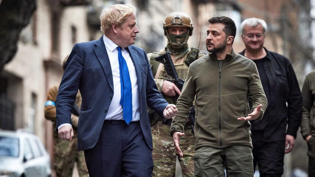 Boris Johnson and Volodymir Zelensky during the British Prime Minister’s surprise visit to Kyiv on May 9th, 2022.