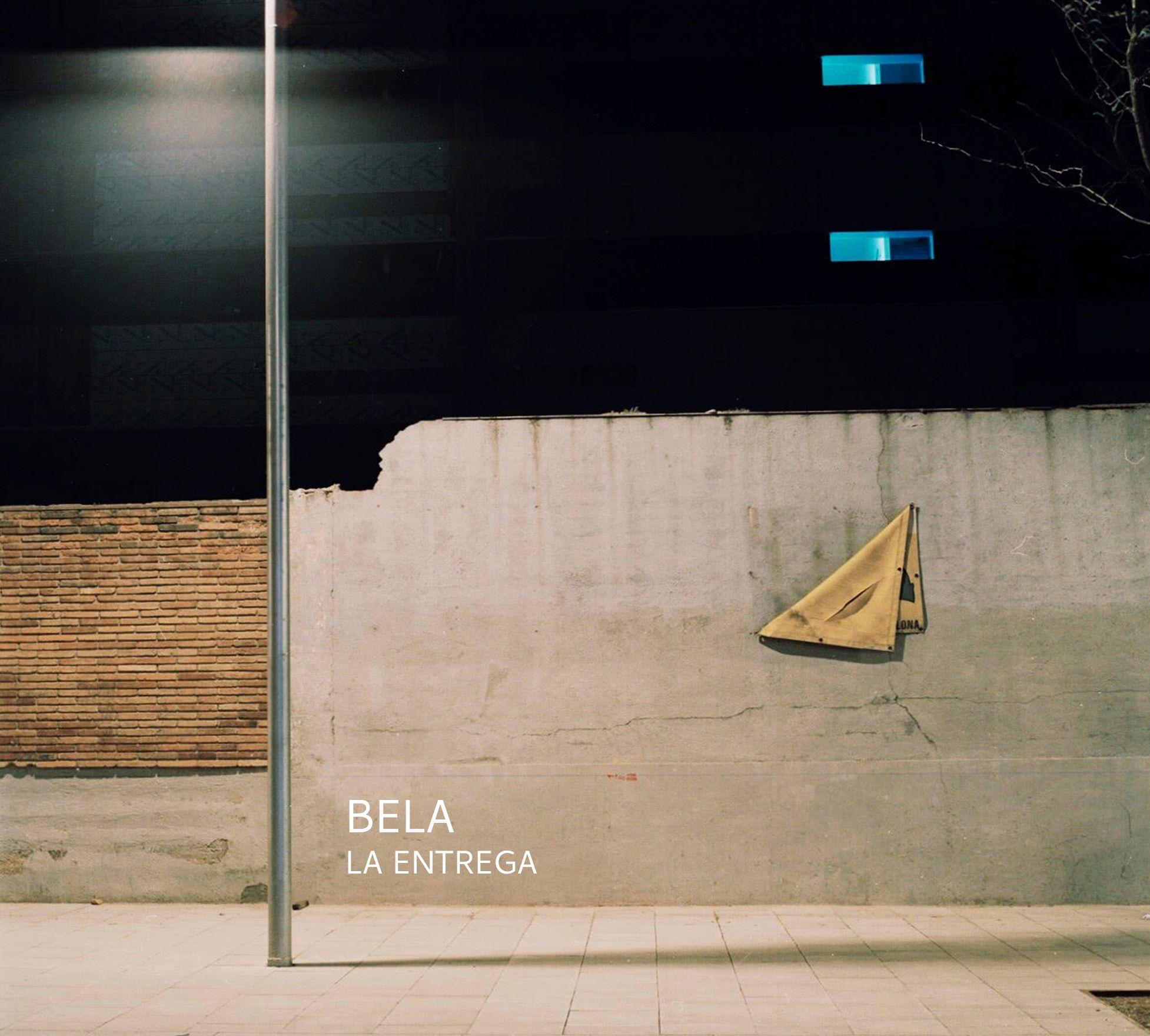 “La Entrega” el primer disco en solitario de Bela. Imagen de portada: Marco Noris