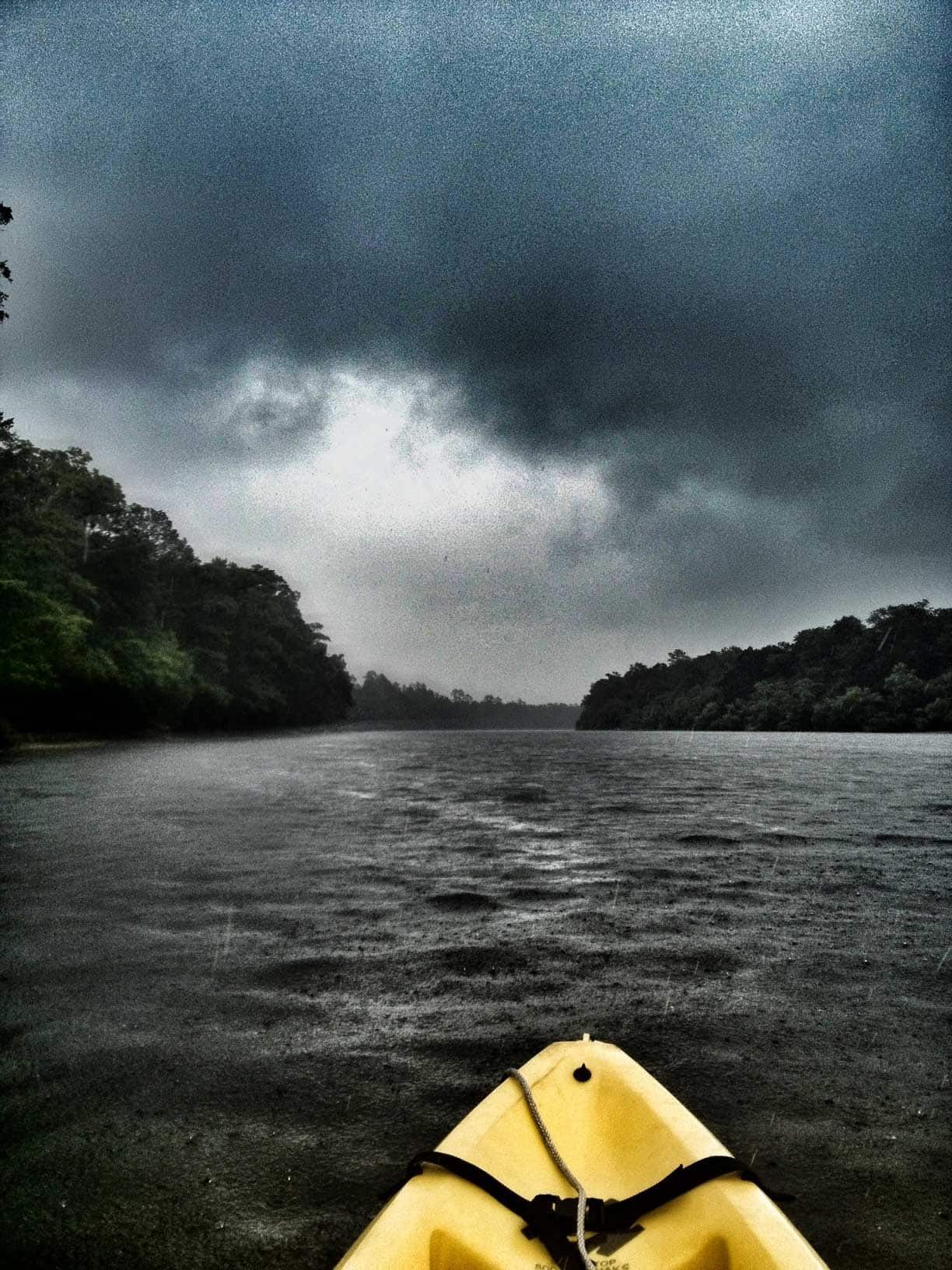 _images/Kayaking_in_rain_on_Suwannee_River1-1.jpg