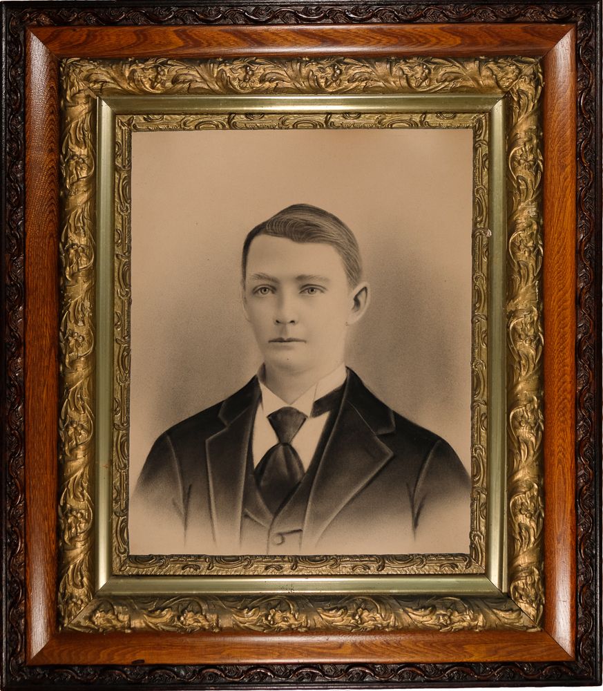 064 Young man in big heavy frame