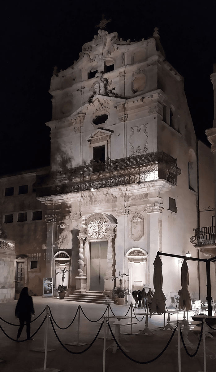 L’entrée de la Cattedrale della Natività di Maria Santissima