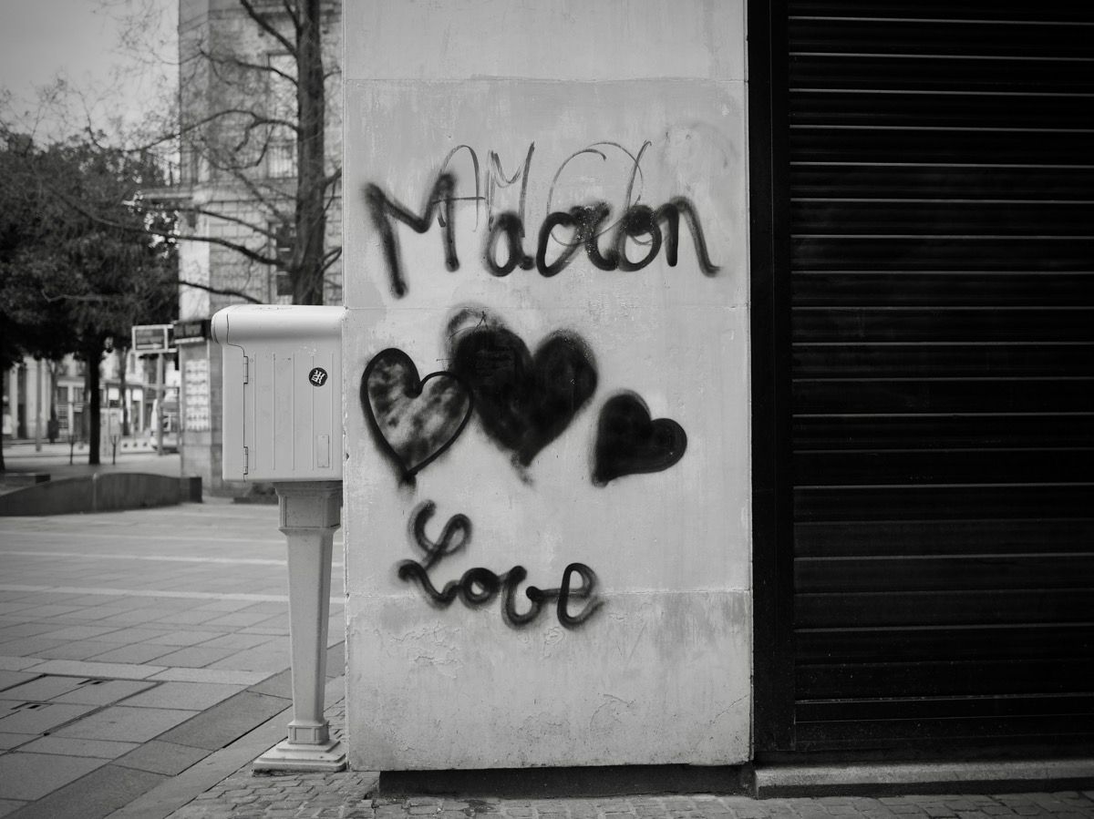 Macron love