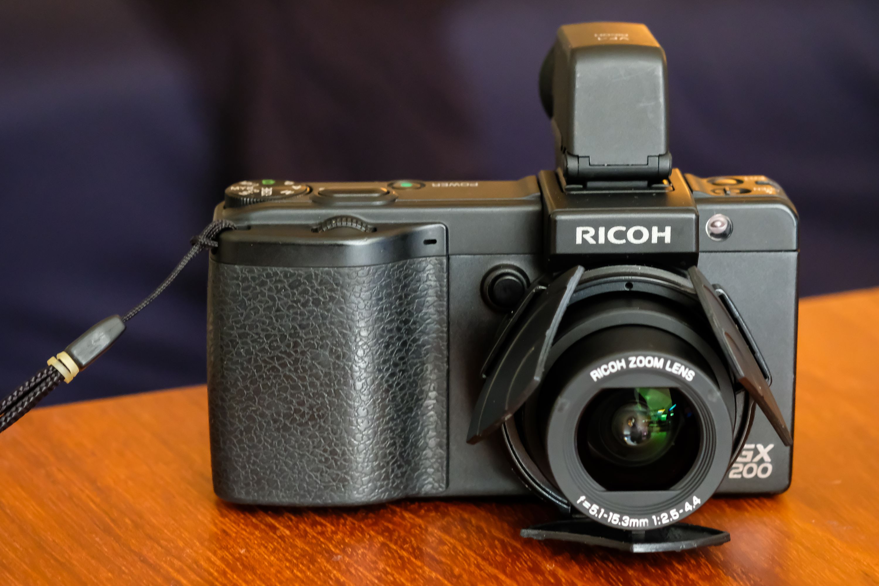 Ricoh GX200 with VF-1 Viewfinder