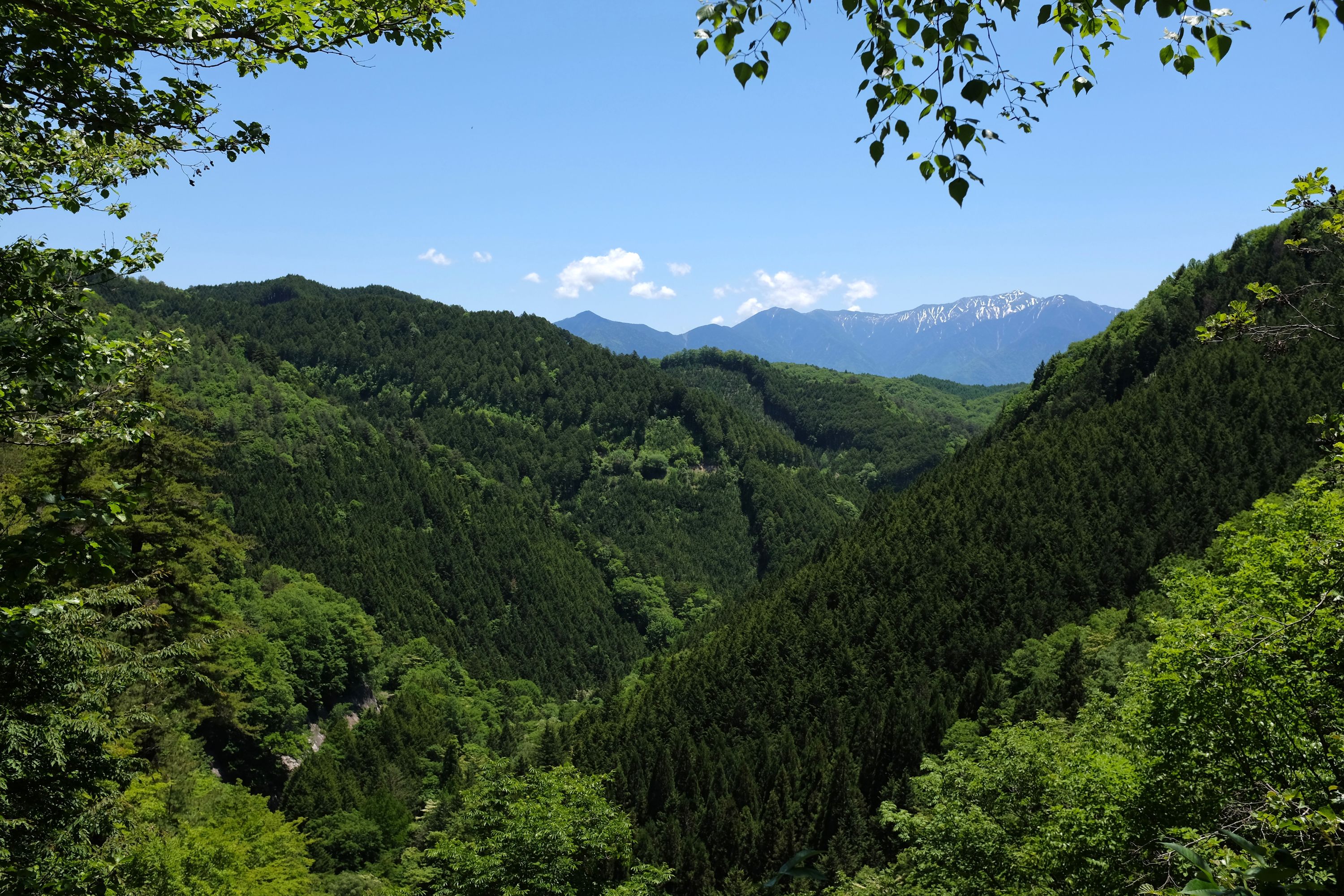 The view east, towards the Kiso Mountains, from the Jizō Pass.